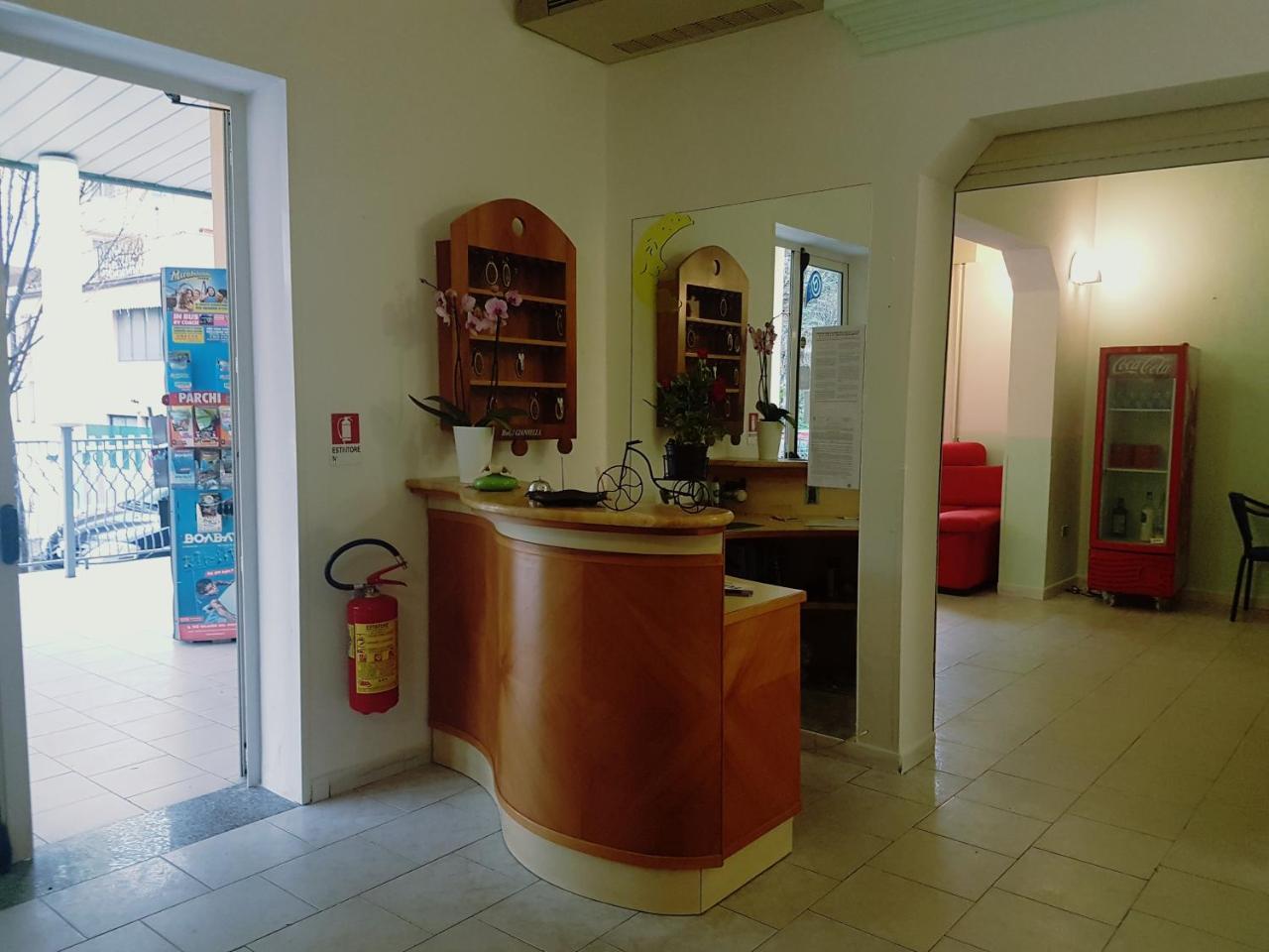 Hotel Giannella Rimini Buitenkant foto