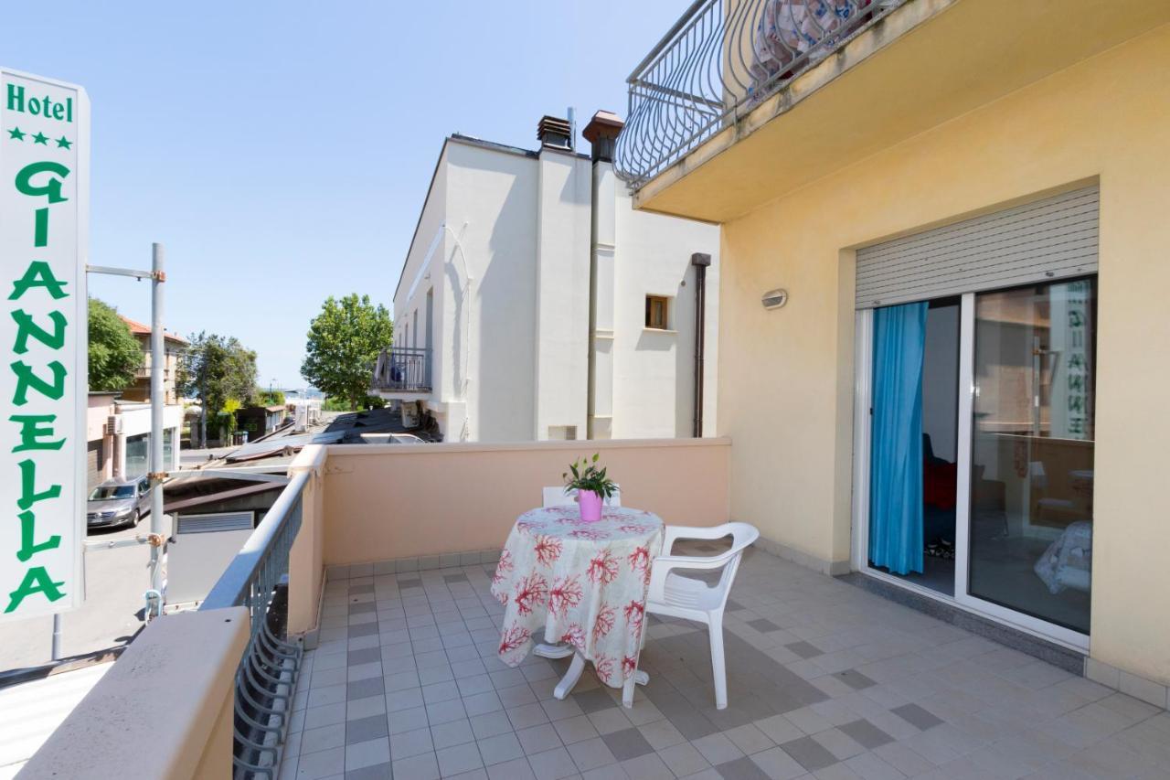 Hotel Giannella Rimini Buitenkant foto